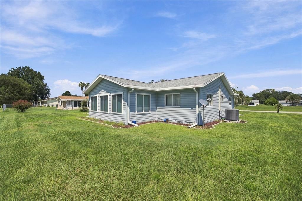 For Sale: $260,900 (3 beds, 2 baths, 1726 Square Feet)