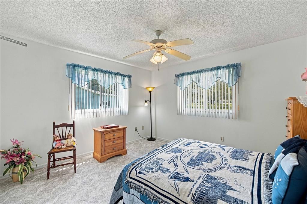 For Sale: $260,900 (3 beds, 2 baths, 1726 Square Feet)