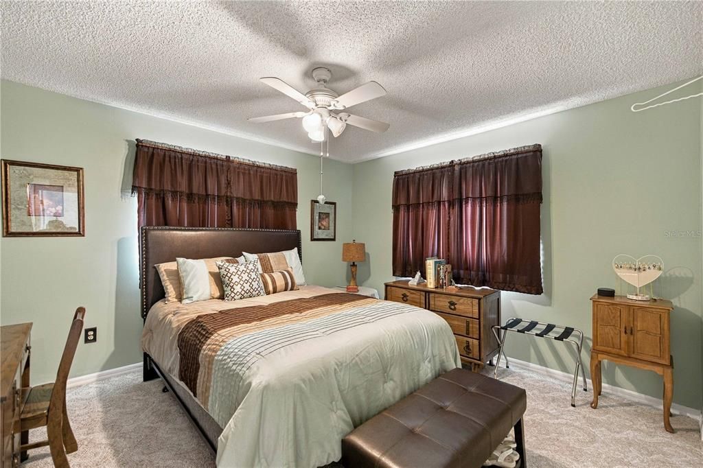 For Sale: $260,900 (3 beds, 2 baths, 1726 Square Feet)