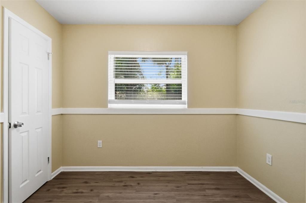 For Sale: $277,000 (4 beds, 2 baths, 1193 Square Feet)