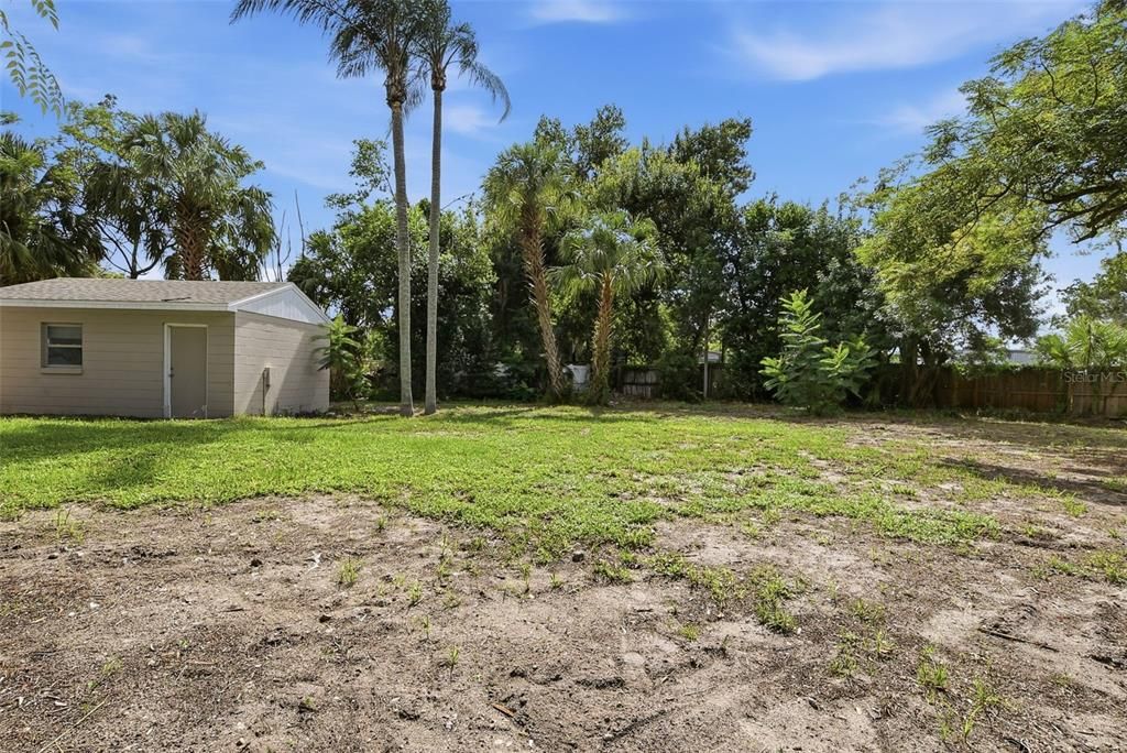 For Sale: $277,000 (4 beds, 2 baths, 1193 Square Feet)