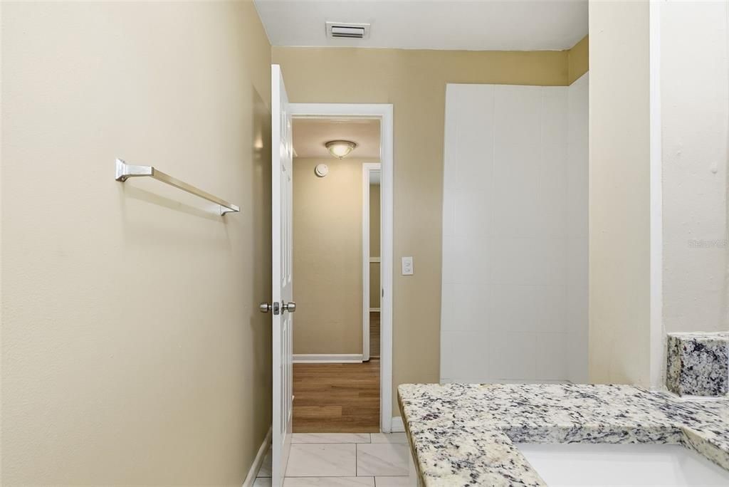 For Sale: $277,000 (4 beds, 2 baths, 1193 Square Feet)