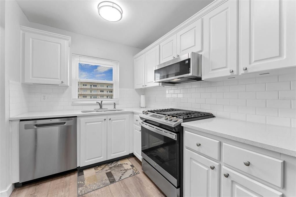 For Sale: $87,900 (1 beds, 1 baths, 1150 Square Feet)