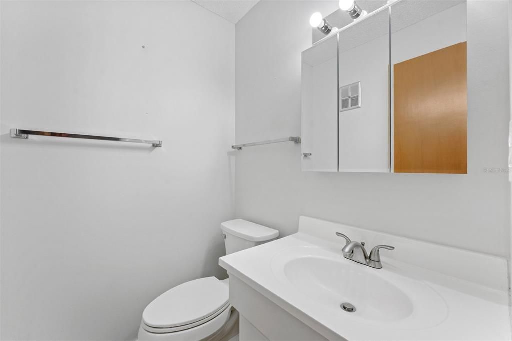 For Sale: $87,900 (1 beds, 1 baths, 1150 Square Feet)
