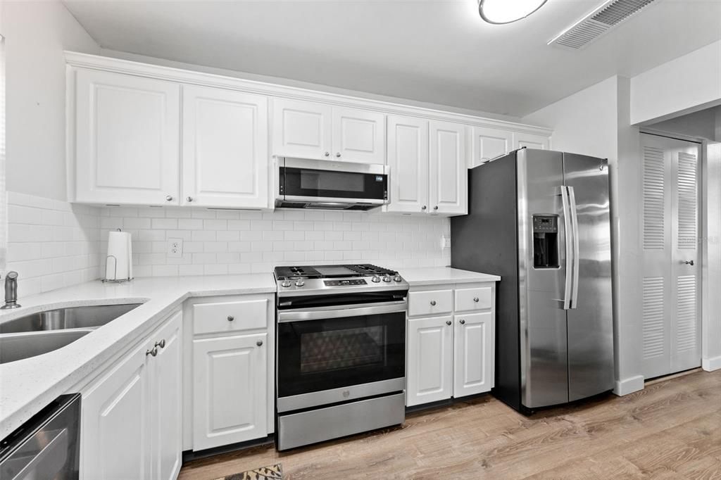 For Sale: $87,900 (1 beds, 1 baths, 1150 Square Feet)