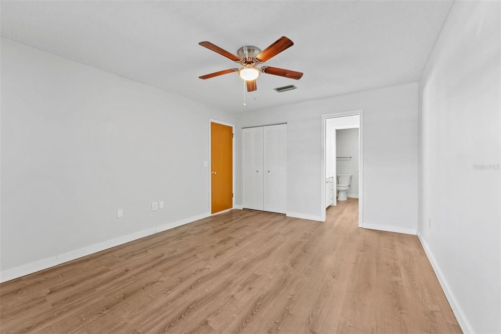 For Sale: $87,900 (1 beds, 1 baths, 1150 Square Feet)