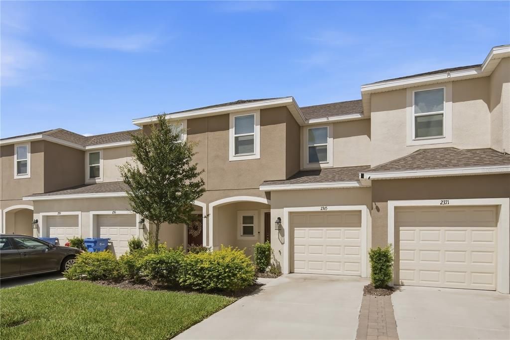 For Rent: $2,095 (3 beds, 2 baths, 1373 Square Feet)
