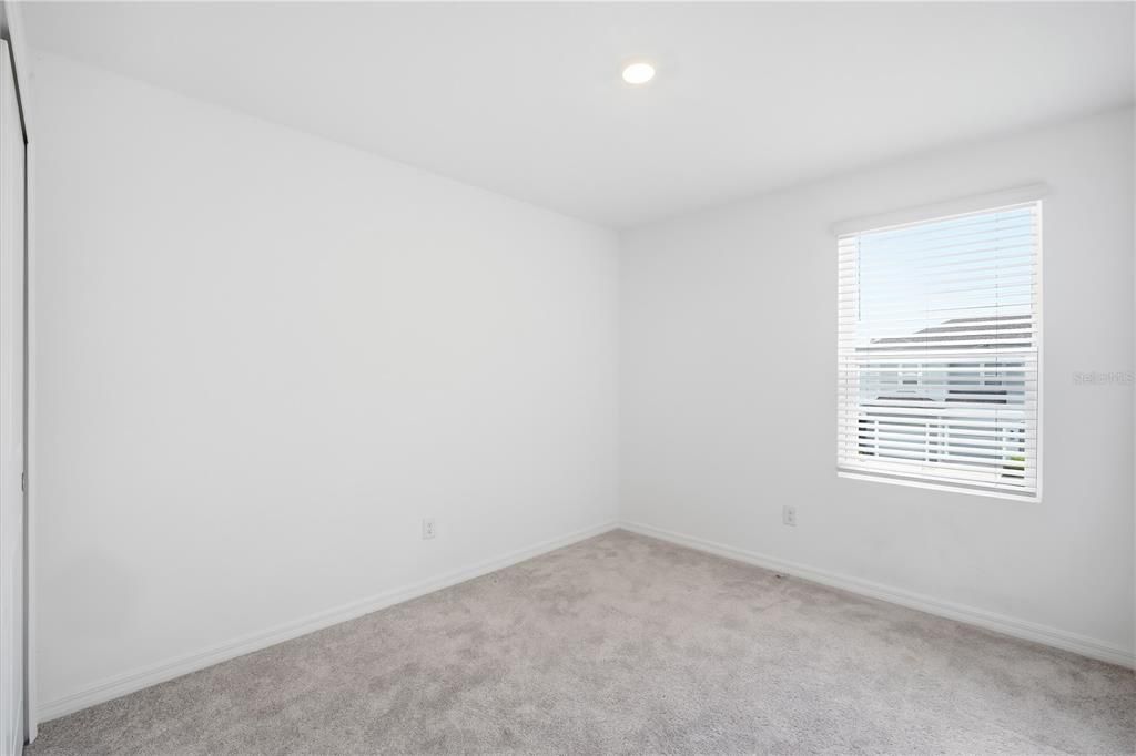 For Rent: $2,095 (3 beds, 2 baths, 1373 Square Feet)