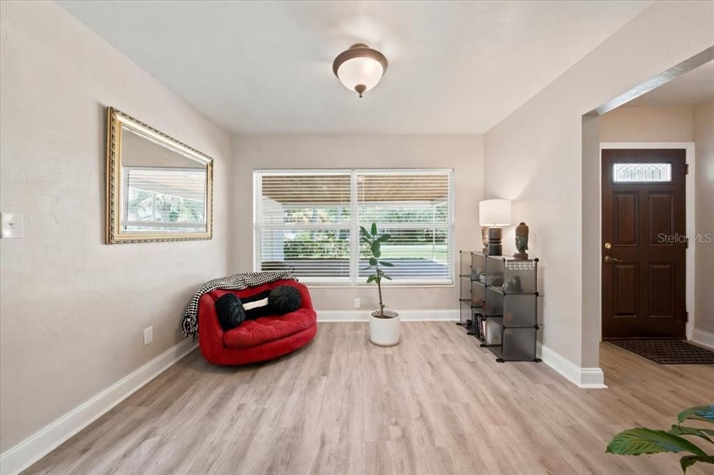 En Venta: $810,500 (3 camas, 2 baños, 1842 Pies cuadrados)