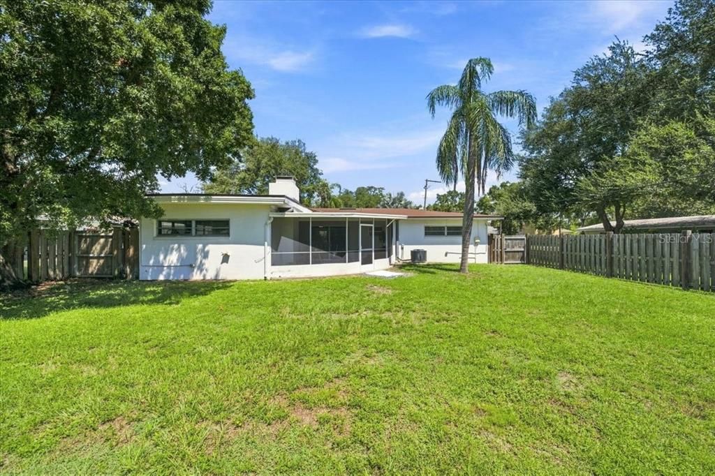 En Venta: $810,500 (3 camas, 2 baños, 1842 Pies cuadrados)