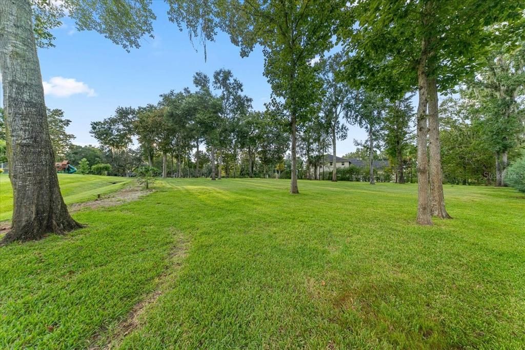 待售: $365,000 (1.01 acres)