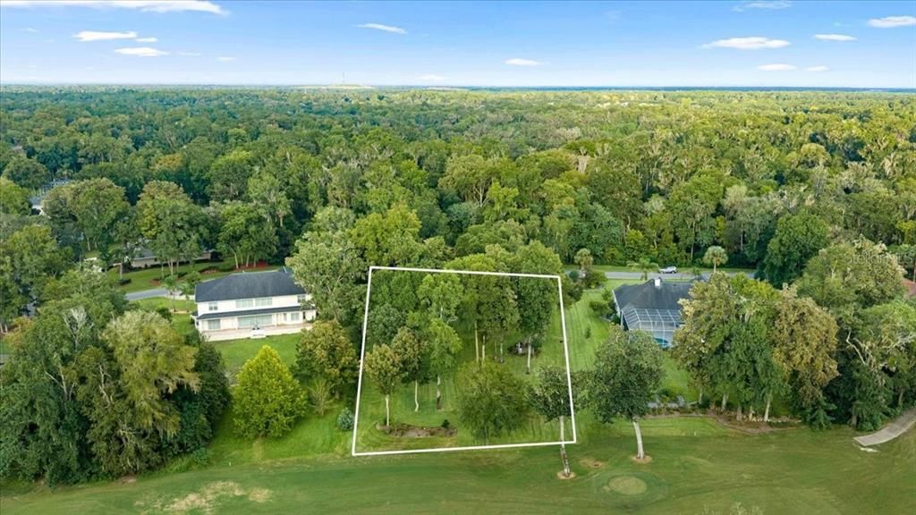 En Venta: $365,000 (1.01 acres)