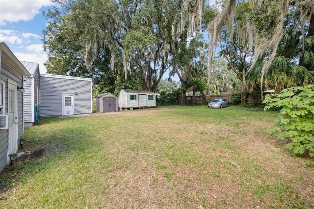 For Sale: $199,900 (2 beds, 2 baths, 1214 Square Feet)