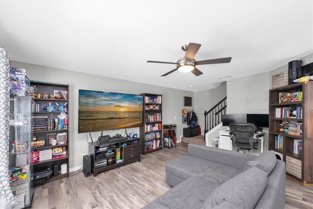 For Sale: $279,000 (3 beds, 2 baths, 1408 Square Feet)