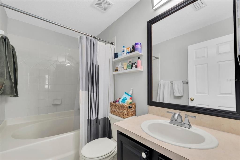 For Sale: $279,000 (3 beds, 2 baths, 1408 Square Feet)