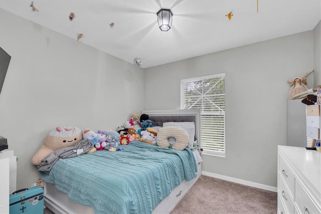 For Sale: $279,000 (3 beds, 2 baths, 1408 Square Feet)