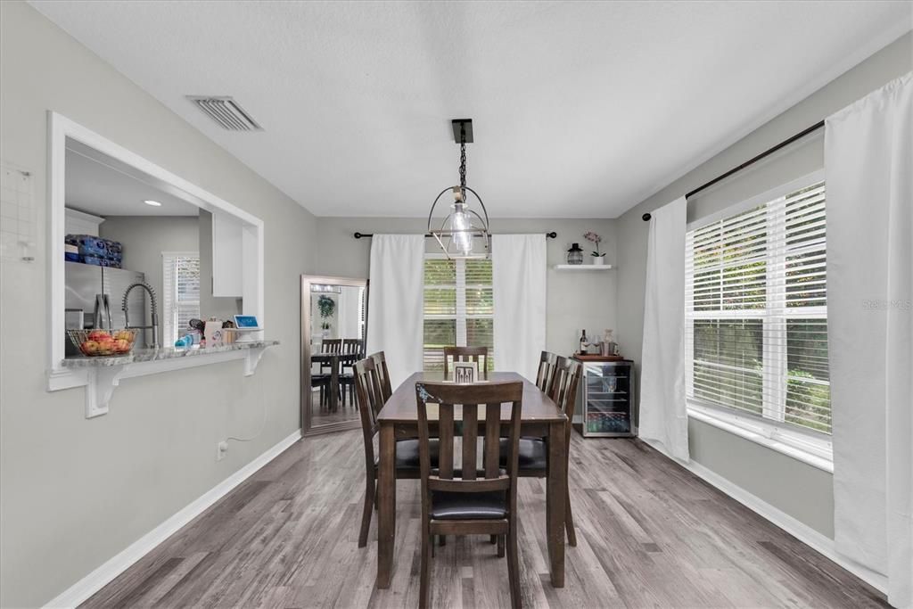 For Sale: $279,000 (3 beds, 2 baths, 1408 Square Feet)