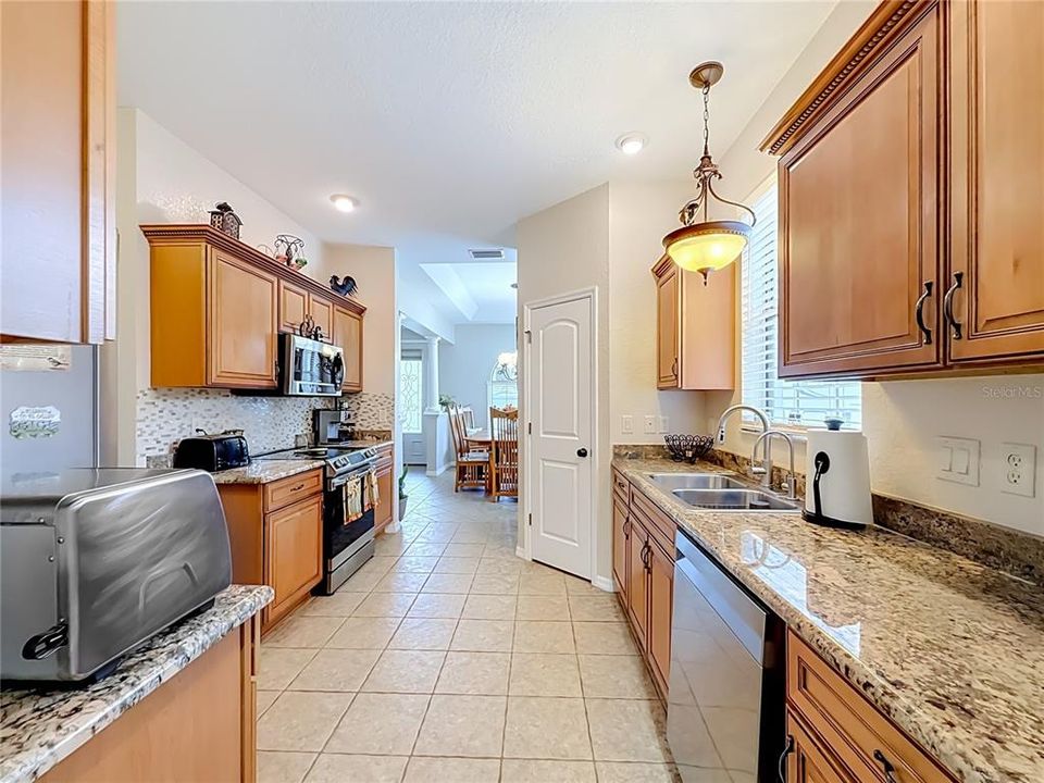 En Venta: $324,900 (3 camas, 2 baños, 1430 Pies cuadrados)