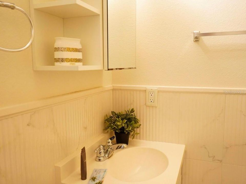 En Renta: $2,600 (4 camas, 3 baños, 1978 Pies cuadrados)