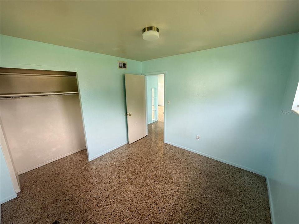 В аренду: $1,400 (2 спален, 1 ванн, 996 Квадратных фут)