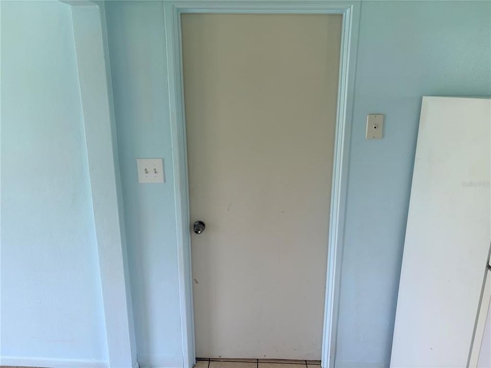 В аренду: $1,400 (2 спален, 1 ванн, 996 Квадратных фут)