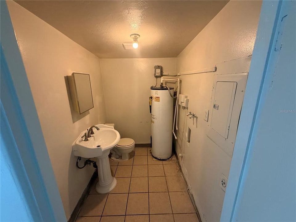 В аренду: $1,400 (2 спален, 1 ванн, 996 Квадратных фут)