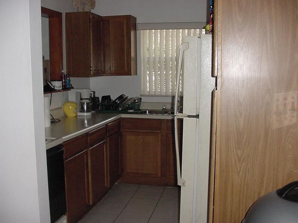 На продажу: $249,000 (2 спален, 1 ванн, 1127 Квадратных фут)