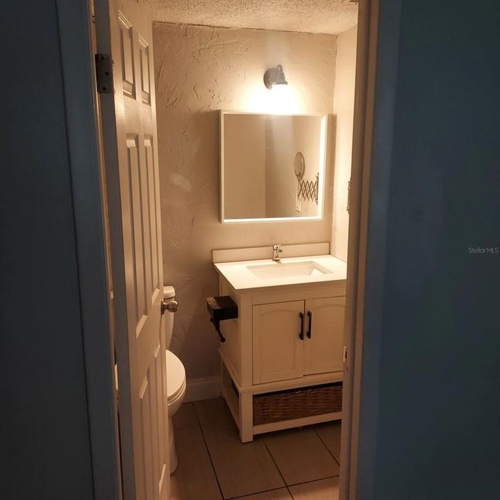 В аренду: $1,800 (2 спален, 2 ванн, 984 Квадратных фут)