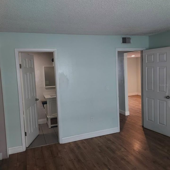 В аренду: $1,800 (2 спален, 2 ванн, 984 Квадратных фут)