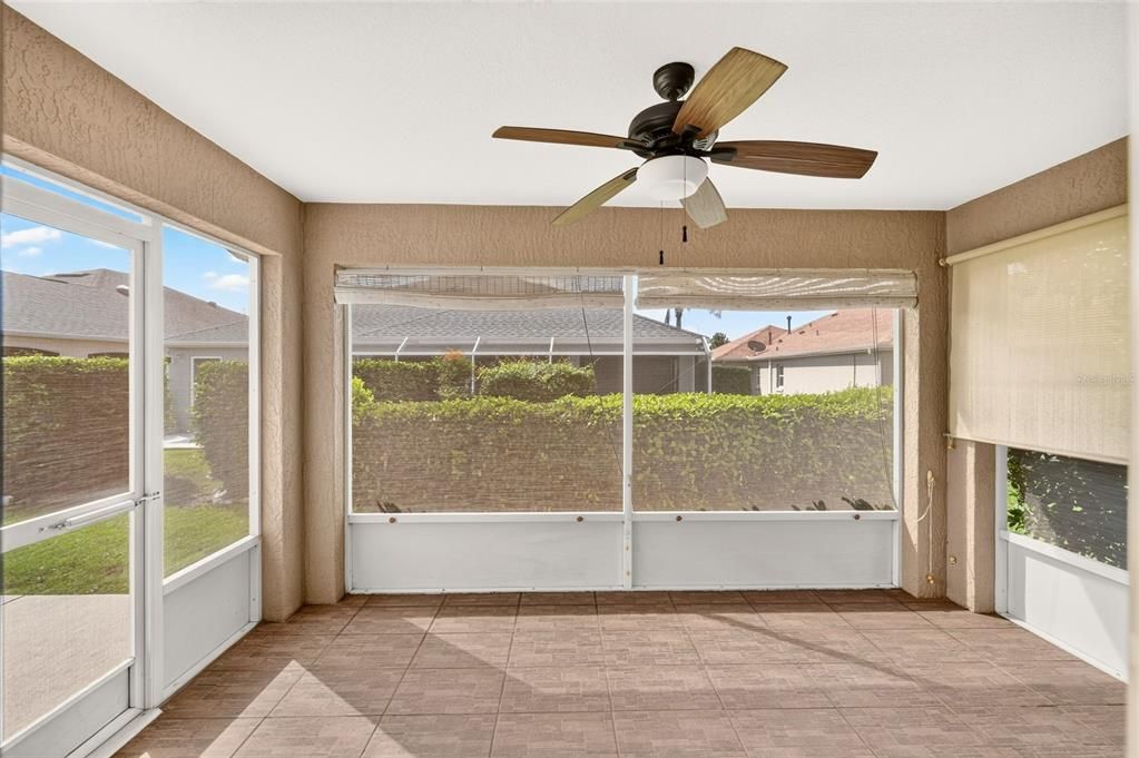 For Sale: $319,900 (3 beds, 2 baths, 1404 Square Feet)