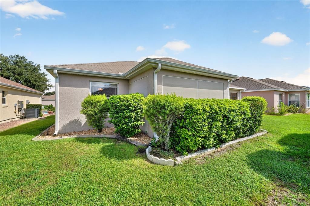 For Sale: $319,900 (3 beds, 2 baths, 1404 Square Feet)
