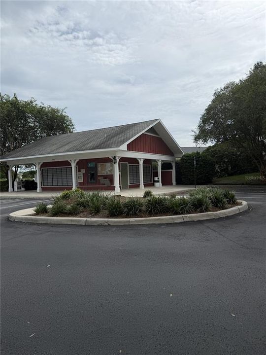 For Sale: $319,900 (3 beds, 2 baths, 1404 Square Feet)