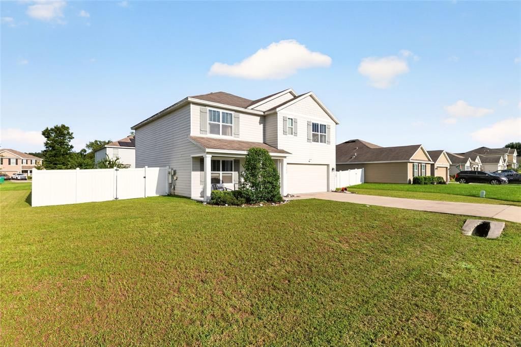 For Sale: $424,900 (5 beds, 3 baths, 2544 Square Feet)
