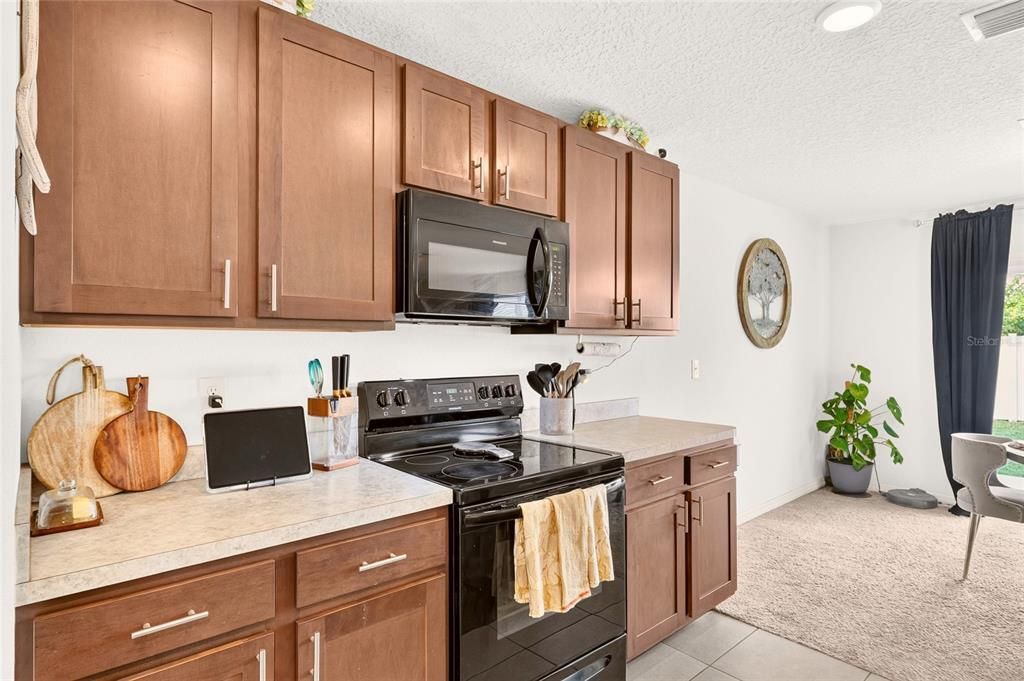 For Sale: $424,900 (5 beds, 3 baths, 2544 Square Feet)