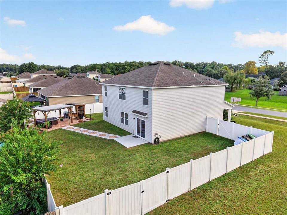 For Sale: $424,900 (5 beds, 3 baths, 2544 Square Feet)