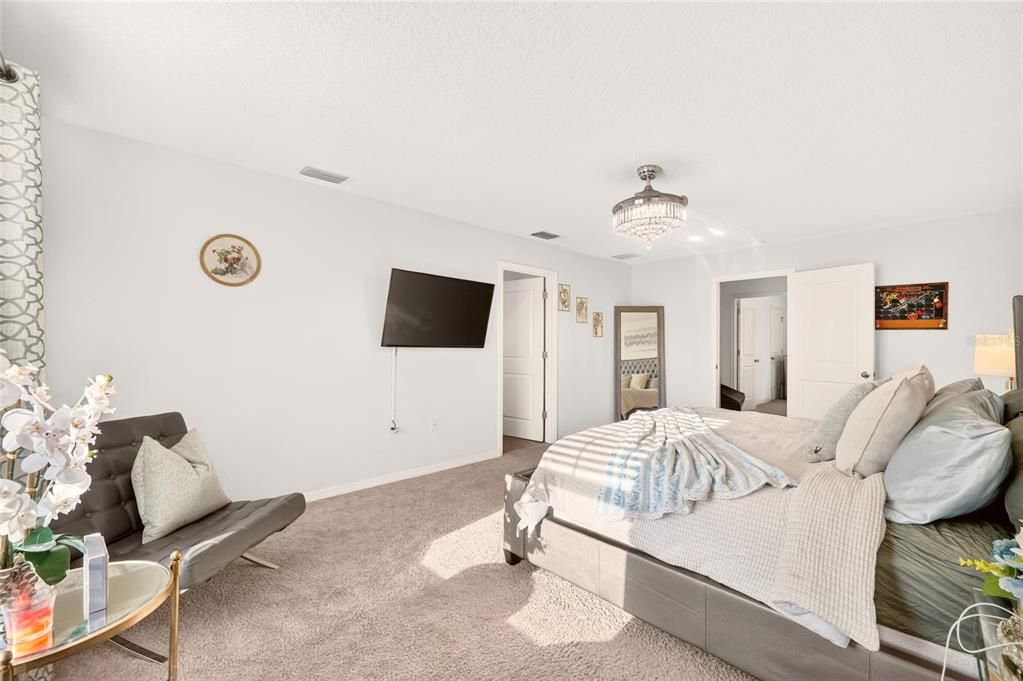For Sale: $424,900 (5 beds, 3 baths, 2544 Square Feet)