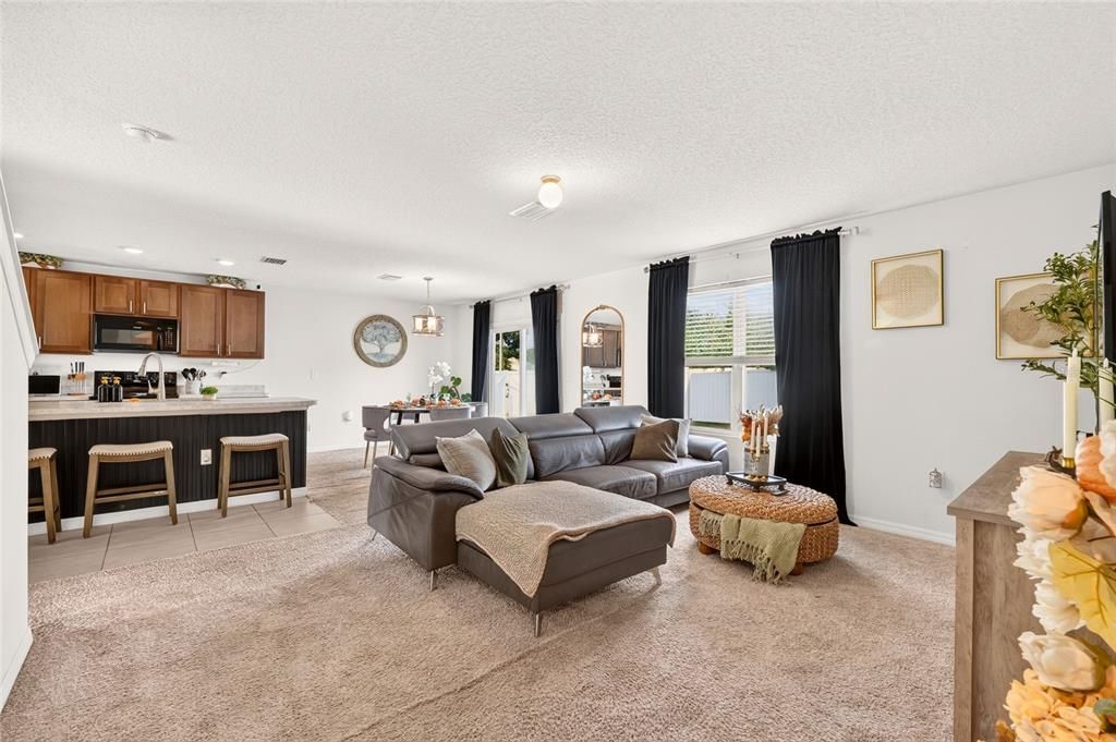 For Sale: $424,900 (5 beds, 3 baths, 2544 Square Feet)