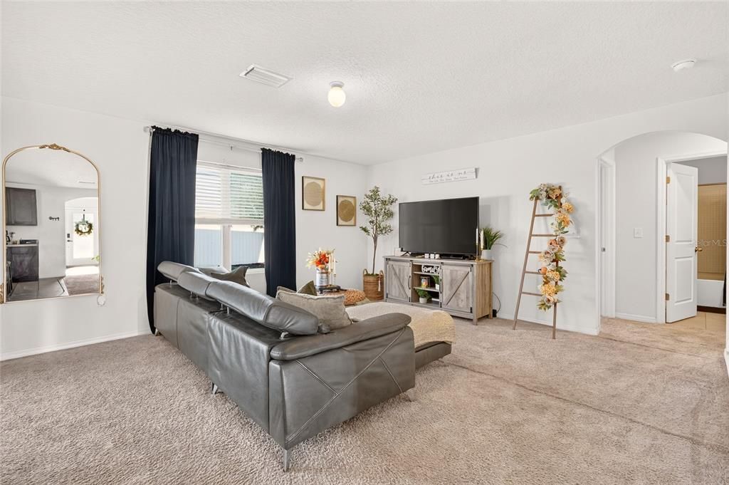 For Sale: $424,900 (5 beds, 3 baths, 2544 Square Feet)