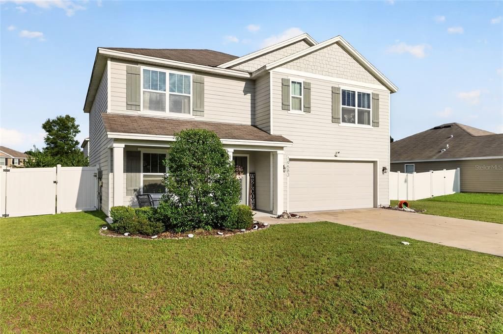 For Sale: $424,900 (5 beds, 3 baths, 2544 Square Feet)