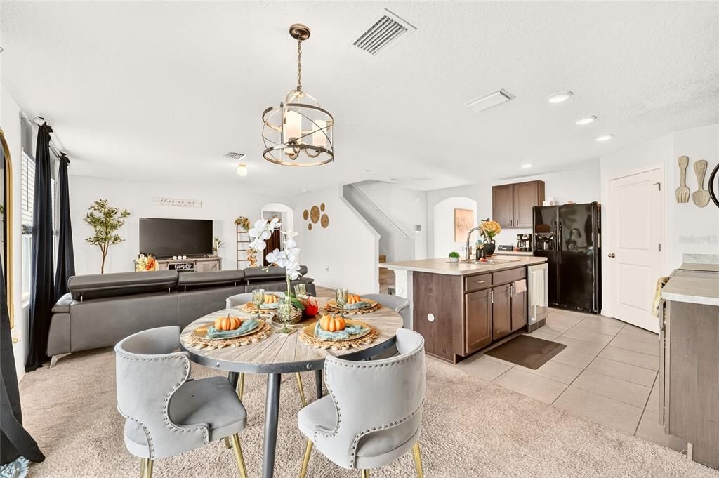 For Sale: $424,900 (5 beds, 3 baths, 2544 Square Feet)