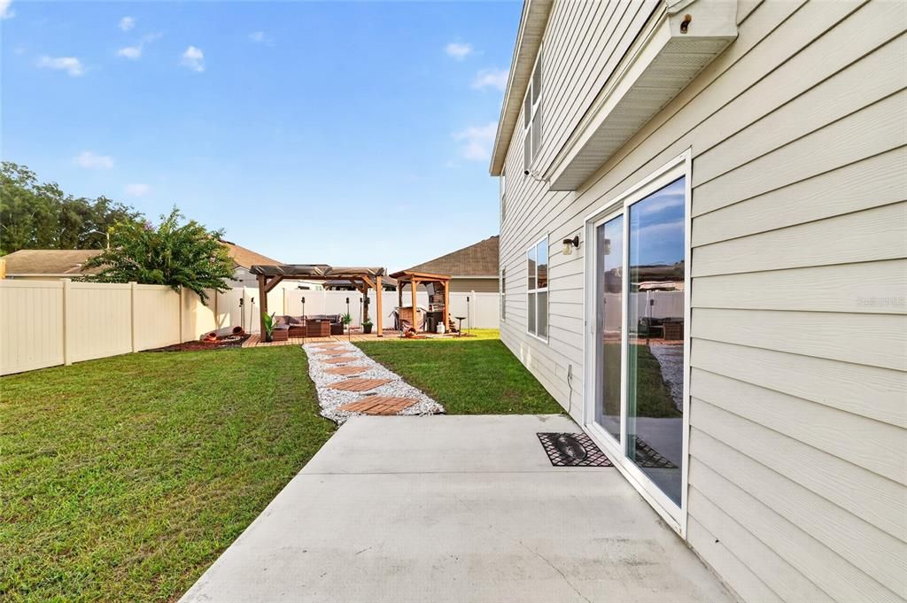 For Sale: $424,900 (5 beds, 3 baths, 2544 Square Feet)
