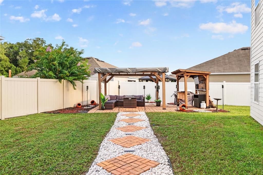 For Sale: $424,900 (5 beds, 3 baths, 2544 Square Feet)