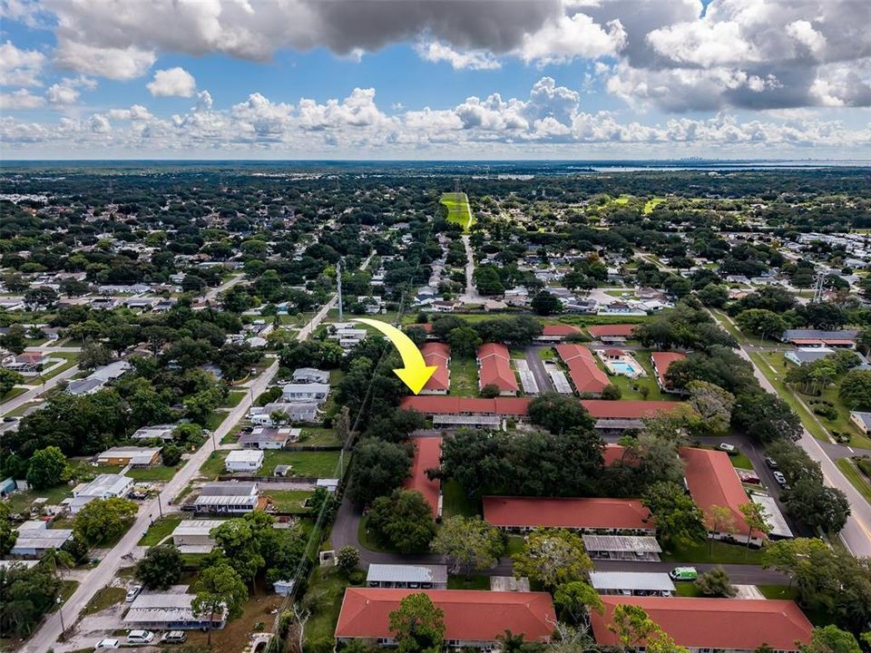 For Rent: $1,900 (2 beds, 2 baths, 925 Square Feet)