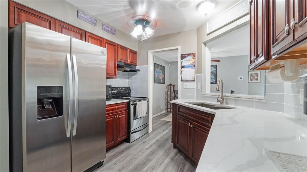 En Venta: $359,000 (3 camas, 2 baños, 1888 Pies cuadrados)