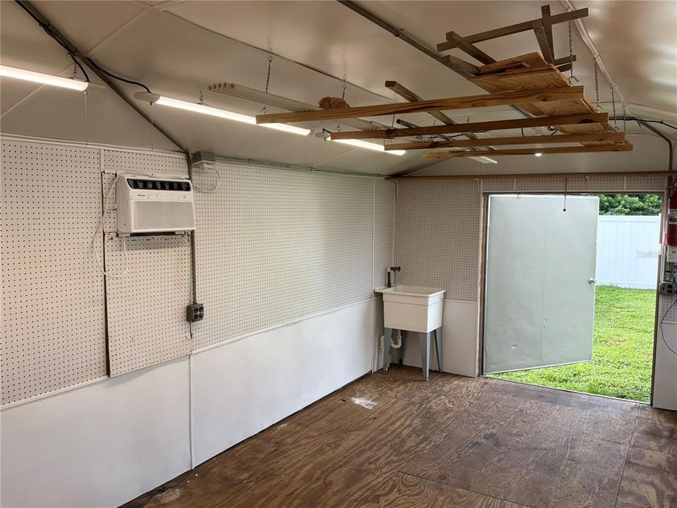 For Sale: $269,700 (2 beds, 2 baths, 1214 Square Feet)
