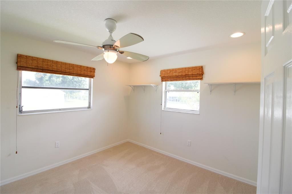 For Sale: $279,900 (2 beds, 2 baths, 1214 Square Feet)