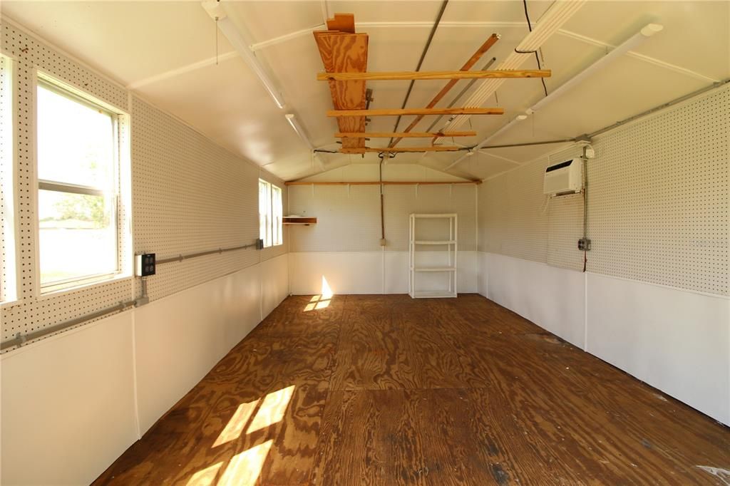 For Sale: $279,900 (2 beds, 2 baths, 1214 Square Feet)