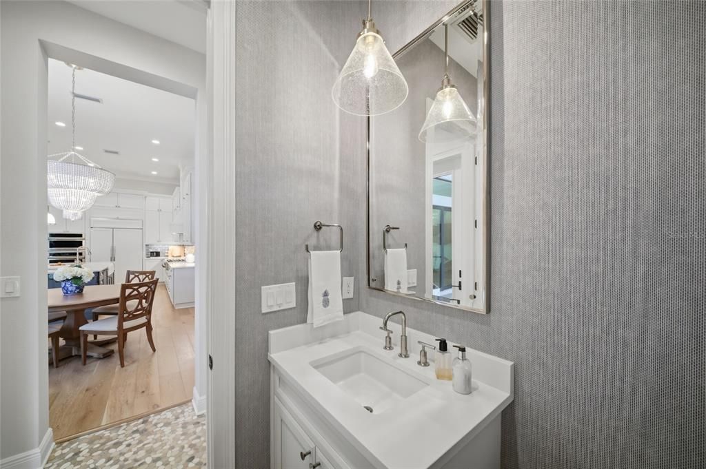 En Venta: $1,525,000 (3 camas, 2 baños, 2908 Pies cuadrados)