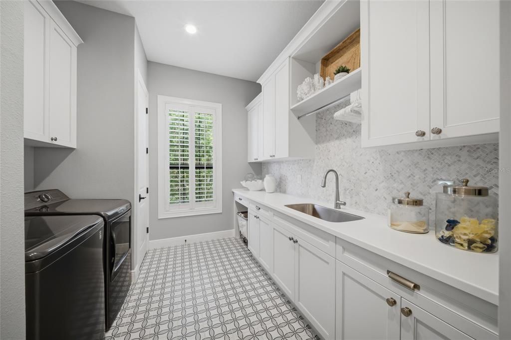 En Venta: $1,525,000 (3 camas, 2 baños, 2908 Pies cuadrados)