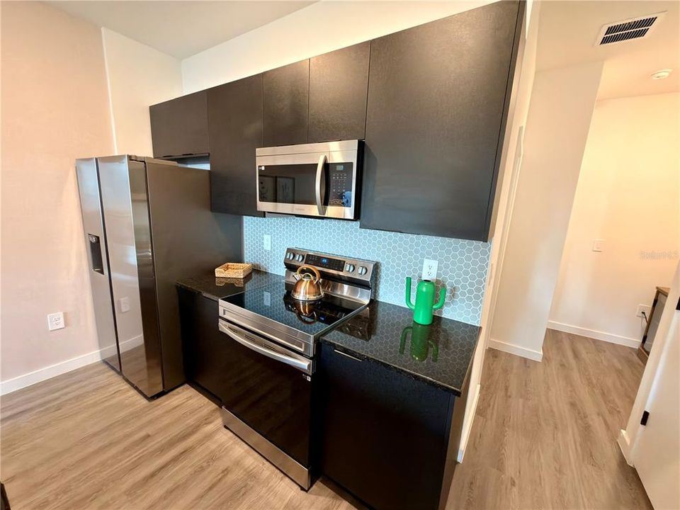 For Sale: $369,990 (3 beds, 3 baths, 1365 Square Feet)